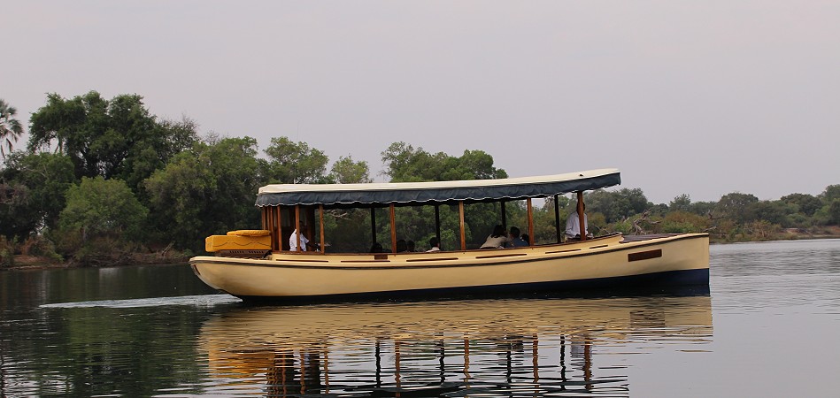 Ra Ikane - Zambesi Sundowner Cruise - Victoria Falls