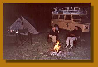 Lagerfeuer im Bush, Masai Mara