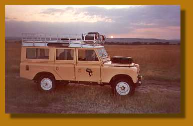 Land Rover 109, Sonnenaufgang, Masai Mara