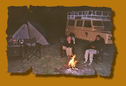 Lagerfeuer in der Maasai Mara