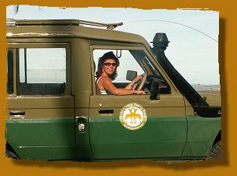 Margit im neuen Land Cruiser, Tarhi Safari