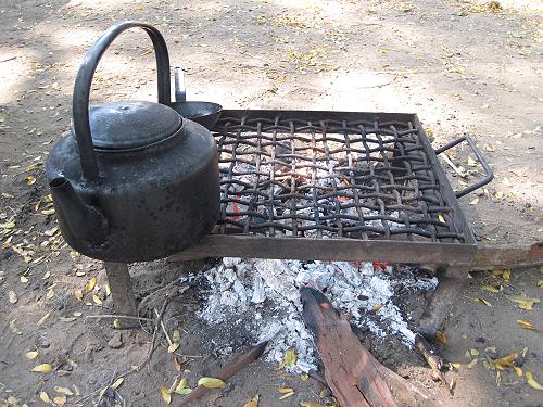 Ruckomechi bush breakfast / Mana Pools National Park