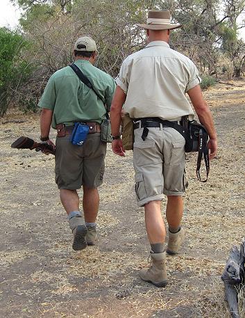 Ruckomechi bush walk / Mana Pools National Park