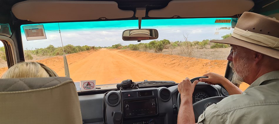 auf Pirschfahrt im Tsavo