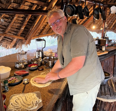 selbstgemachte Pizza im Amboseli Bush Camp