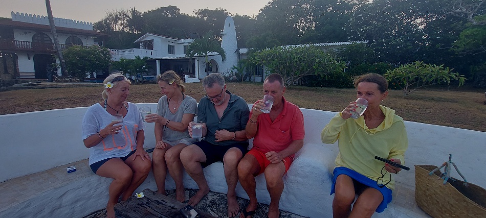 zu Besuch bei guten Freunden am Jumba Beach