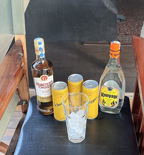 Sundowner im Aruba Mara Camp