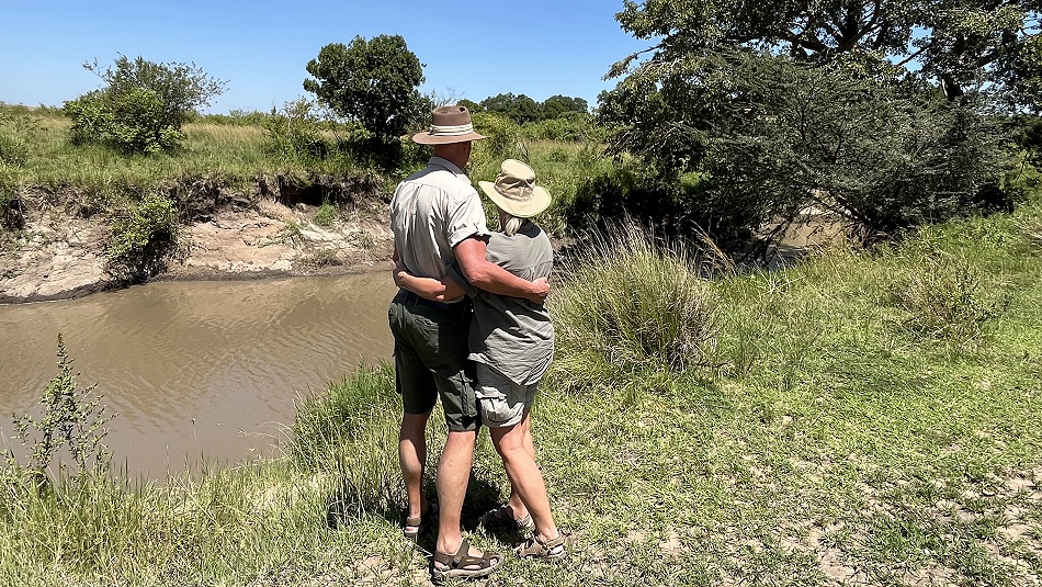 Petra und Jörg Reinecke am Ntiakatek Fluss, Masai Mara