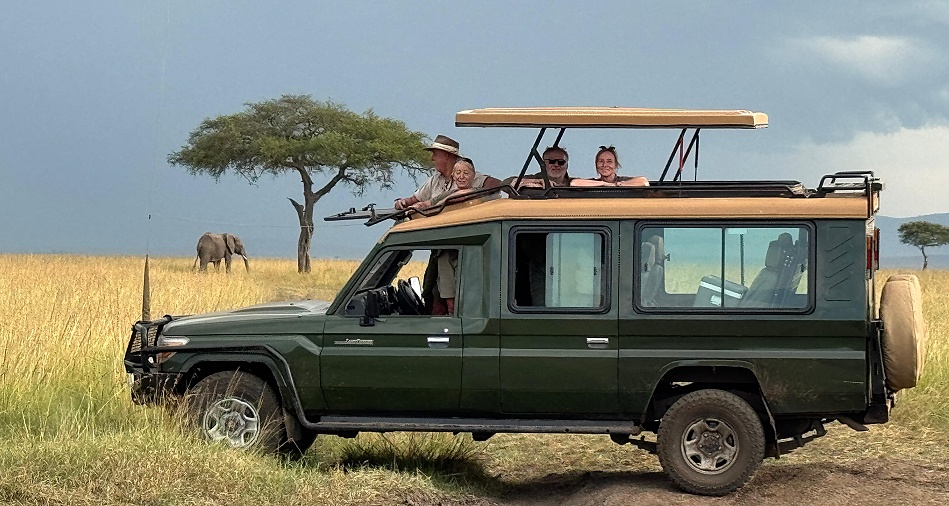 Petra und Jörg Reinecke mit Silke und Falk Witteauf Safari