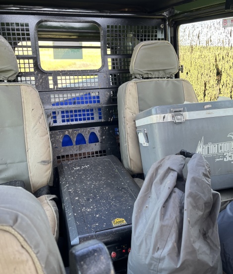 Land Cruiser im Schlammloch