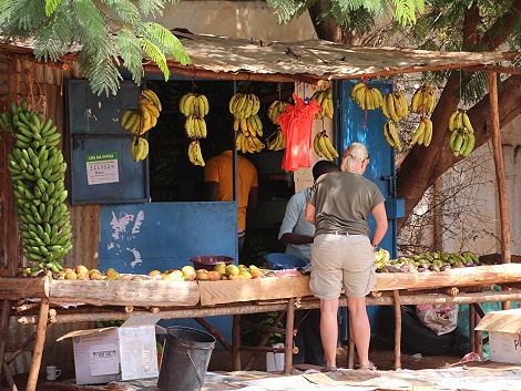 Obstkauf am Straßenrand