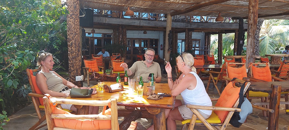 im Ziwa, kleiner Abstecher an den Bamburui Beach - Kenya Nordküste