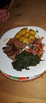 Dinner im Lions Cave Camp