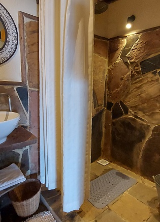 Soroi Leopards Lair Cottages - self catering banda nr.5 - Lumo Conservancy