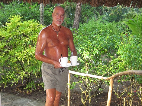 Morgens an den Mbuyu Beach Bungalows