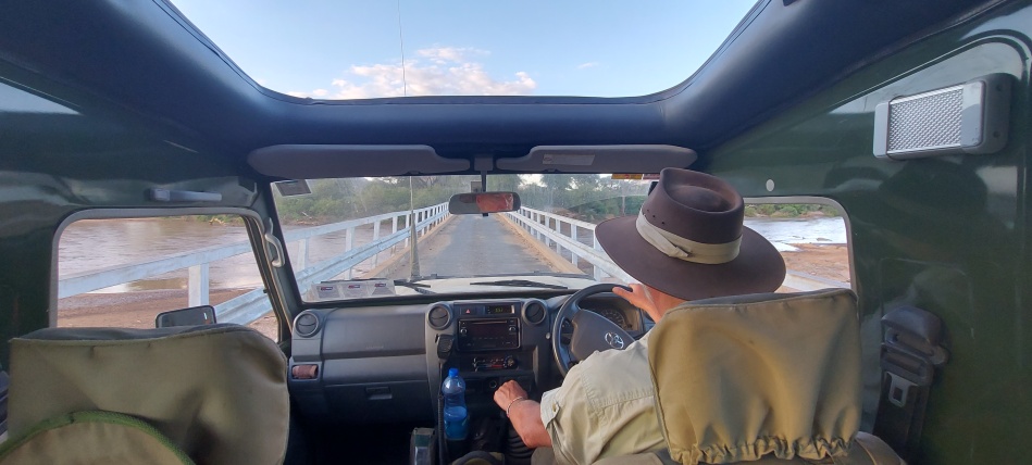 Verbindungsbr&uuml;cke &uuml;ber den Ewaso Ngiro zwischen Buffalo Springs und Samburu Reservat