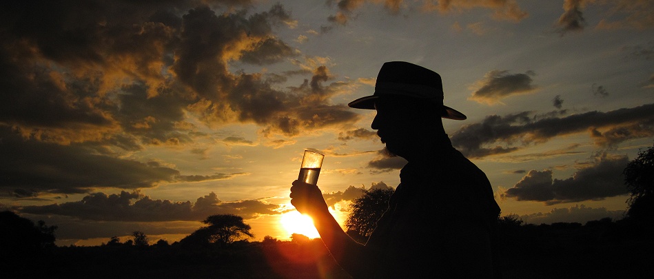 Sundowner in der Wildnis des Lumo Reservates