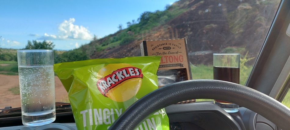 Sundowner im Land Cruiser am Lions Rock