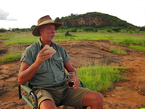 Sundowner und Snacks am Lions Rock
