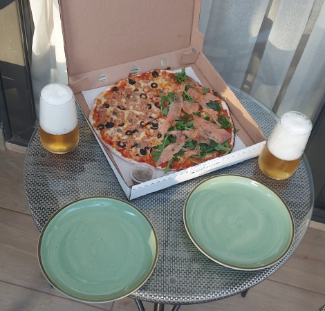 schnelles Dinner, Pizza von nebenan